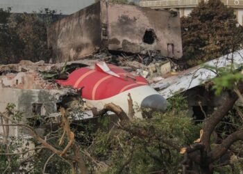 Τραγωδία δίχος τέλος στην Ινδία – Αυξήθηκαν στους 279 οι νεκροί από τη συντριβή του Boeing 787