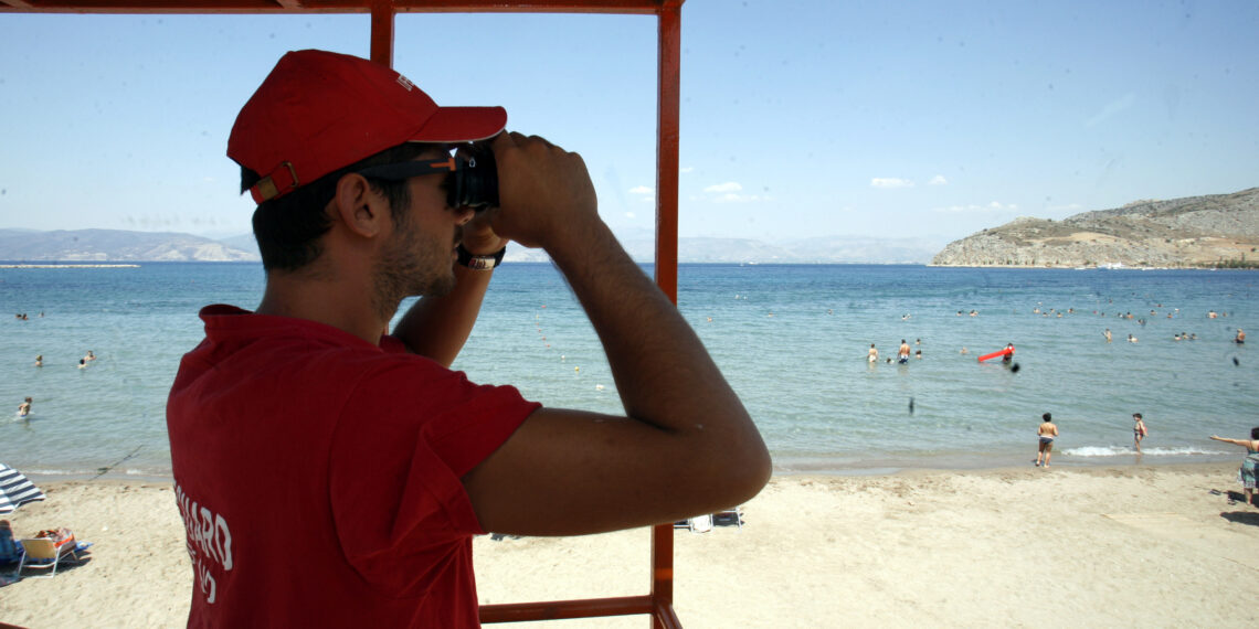 Χωρίς ναυαγοσώστες η Θάσος - Μόλις στο 50% η ναυαγοσωστική κάλυψη σε όλη την Ελλάδα