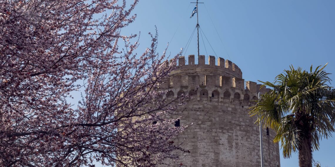 Θεσσαλονίκη: Μειωμένη η επισκεψιμότητα στο Λευκό Πύργο φέτος το καλοκαίρι – Λιγότεροι οι Ρουμάνοι και Ισραηλινοί τουρίστες