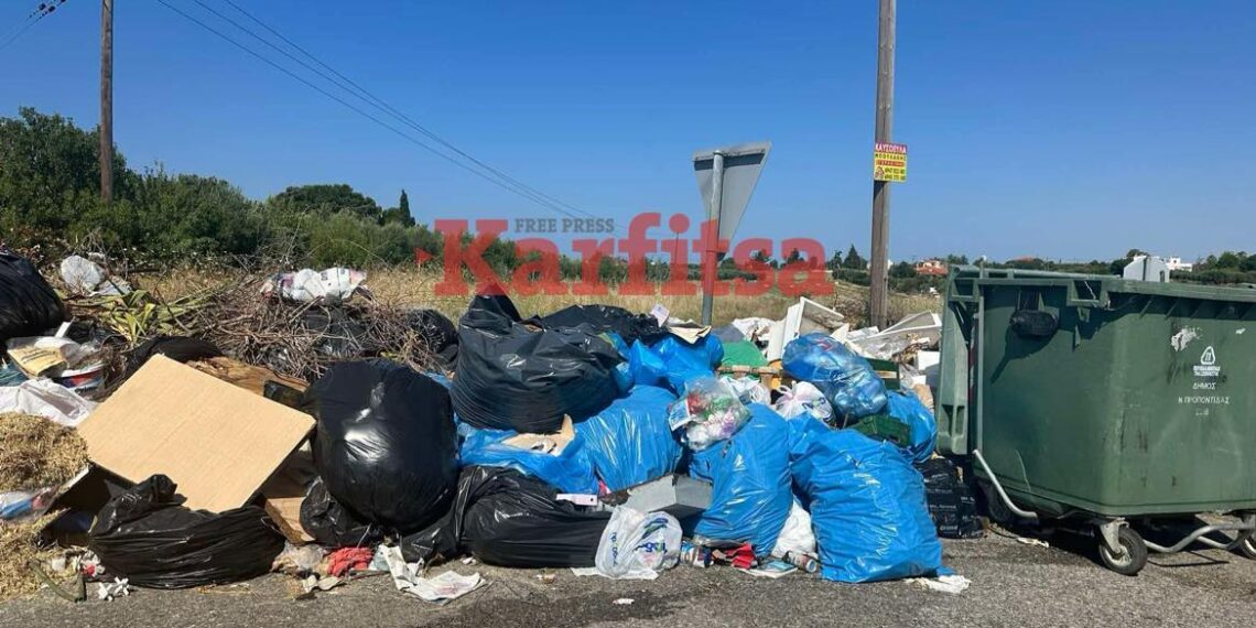 Λόφοι από μπάζα και ογκώδη στον Άγιο Μάμα Χαλκιδικής (ΦΩΤΟ)
