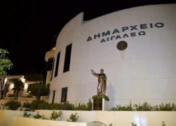 Αιγάλεω: 59χρονος απείλησε με όπλο τον Δήμαρχο