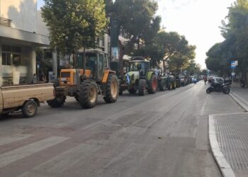 Μπήκαν τα τρακτέρ στην Αλεξανδρούπολη (PHOTOS)