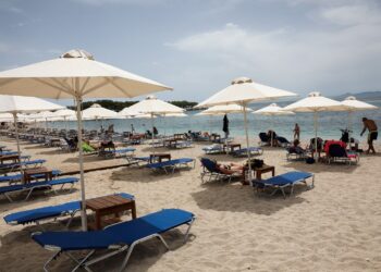 Καταγγελία πως beach bars στην Επανομή διώχνουν τους ηλικιωμένους!