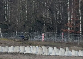 Πολωνία: Ετοιμάζει εγχειρίδιο με οδηγίες σε περίπτωση πολέμου και φυσικών καταστροφών