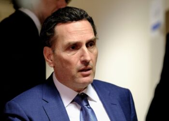 Δημητρακόπουλος: «Υπάρχει υποψία εμπρησμού για τη φωτιά στο σπίτι Φιλιππίδη»