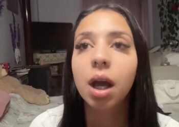 Θεσσαλονίκη: Με έπιασε από το λαιμό και με χτύπησε, περιγράφει η 21χρονη για τον οδηγό ταξί