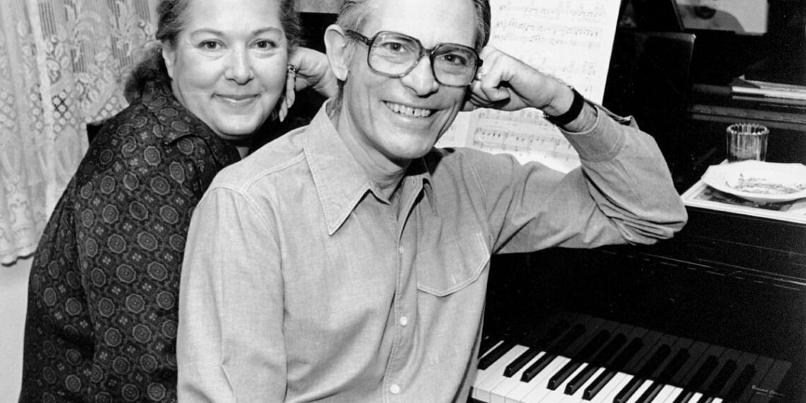 Άλαν Μπέργκμαν: Πέθανε στα 99 του χρόνια ο πολυβραβευμένος στιχουργός