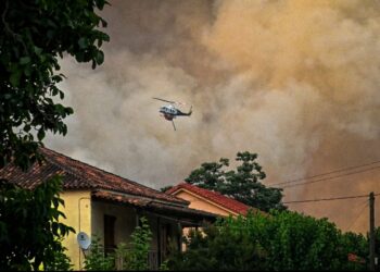 Ακραίος κίνδυνος πυρκαγιάς για αύριο: «Κόκκινος» συναγερμός για 3 περιοχές