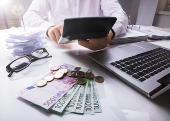 Φορολογικές δηλώσεις: Εκπνέει η προθεσμία υποβολής τους