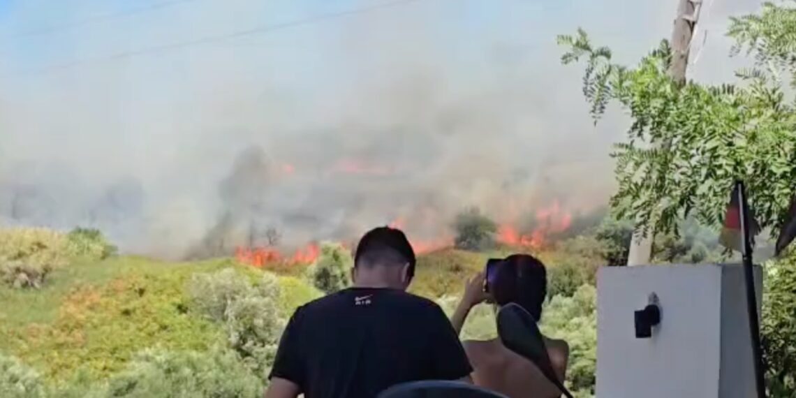 Φωτιά τώρα μεταξύ Μονολιθίου και Καναλίου στην Πρέβεζα (video)
