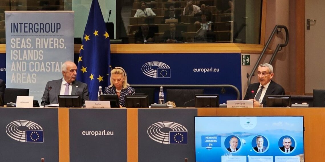 Γιώργος Χατζημάρκος: «Εργαζόμαστε για την ανθεκτικότητα των νησιών μας»