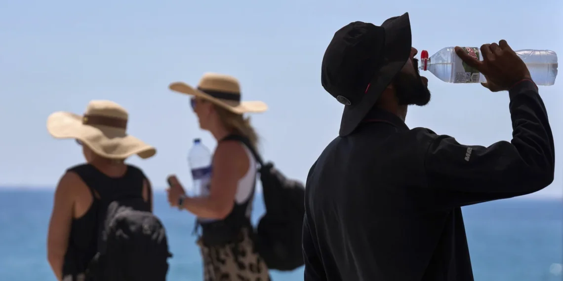 Μέτρα προστασίας από τον καύσωνα – Ποιοι κινδυνεύουν περισσότερο