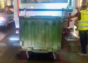 Ξεκίνησε το πλύσιμο των κάδων του Δ.Θεσσαλονίκης