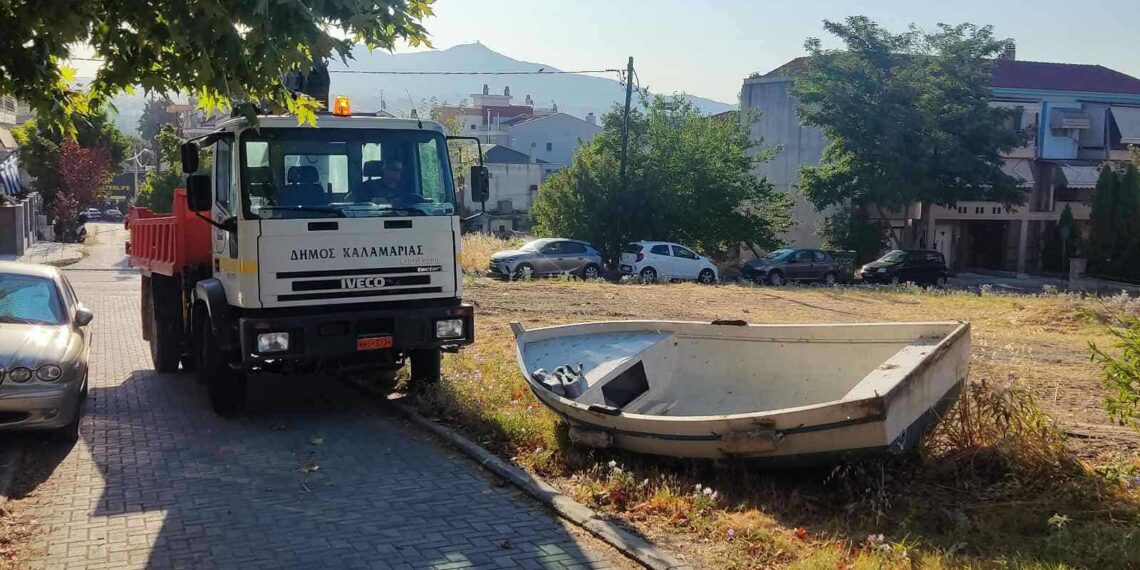 Δήμος Καλαμαριάς: Επιχείρηση καθαρισμού και απομάκρυνσης εγκαταλελειμμένων σκαφών