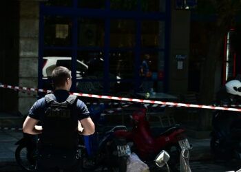 Τα σενάρια που εξετάζουν οι αρχές για τους πυροβολισμούς κατά του 48χρονου στον Κολωνό (video)