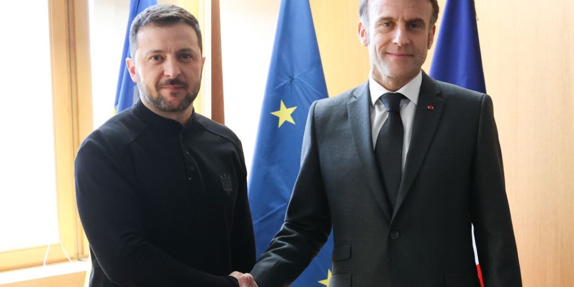 Επικοινωνία Μακρόν – Ζελένσκι για την καταπολέμηση της διαφθοράς