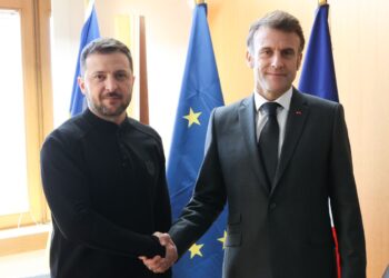 Επικοινωνία Μακρόν – Ζελένσκι για την καταπολέμηση της διαφθοράς