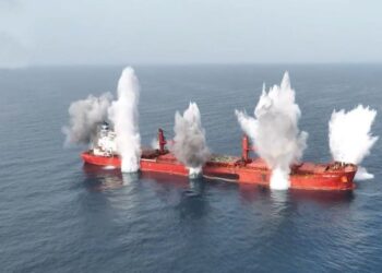 Το χτύπημα των Ένοπλων Δυνάμεων της Υεμένης στο ελληνόκτητο πλοίο «Magic Seas» (video)