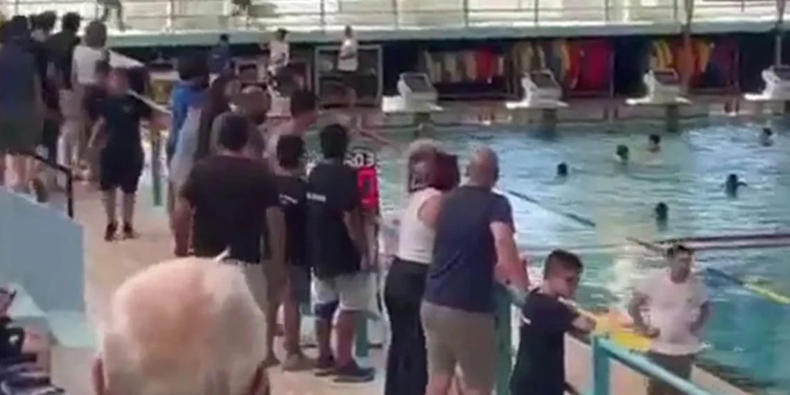 Χίος: Αισχρές αναρτήσεις από τον Γ.Γ του δήμου – Έβριζε 13χρονα παιδάκια σε αγώνα πόλο!