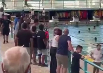 Χίος: Αισχρές αναρτήσεις από τον Γ.Γ του δήμου – Έβριζε 13χρονα παιδάκια σε αγώνα πόλο!