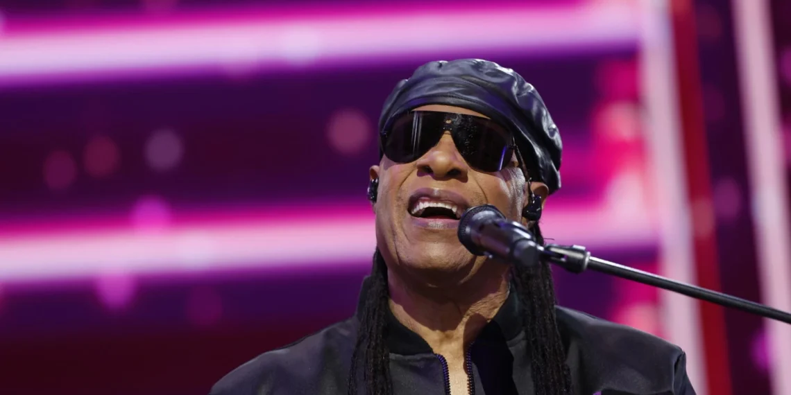 Στίβι Γουόντερ: «Όσο ζω θα κάνω μουσική», ξεκαθαρίζει στα 75 του