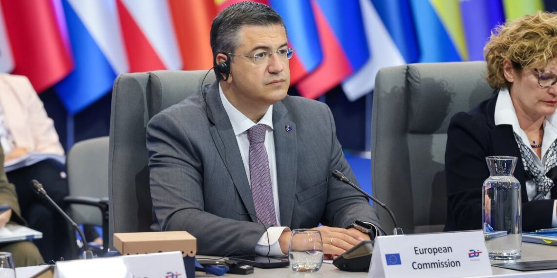 Απ. Τζιτζικώστας: «17 δισ. ευρώ από την Ε.Ε. για την αναβάθμιση των μεταφορικών δικτύων»