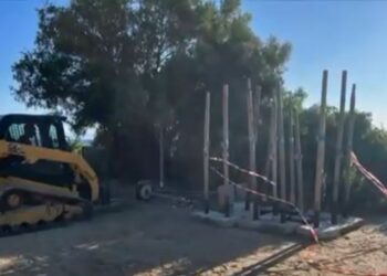 Έπιασαν δουλειά οι μπουλντόζες στις παραλίες της Χαλκιδικής (VIDEO)