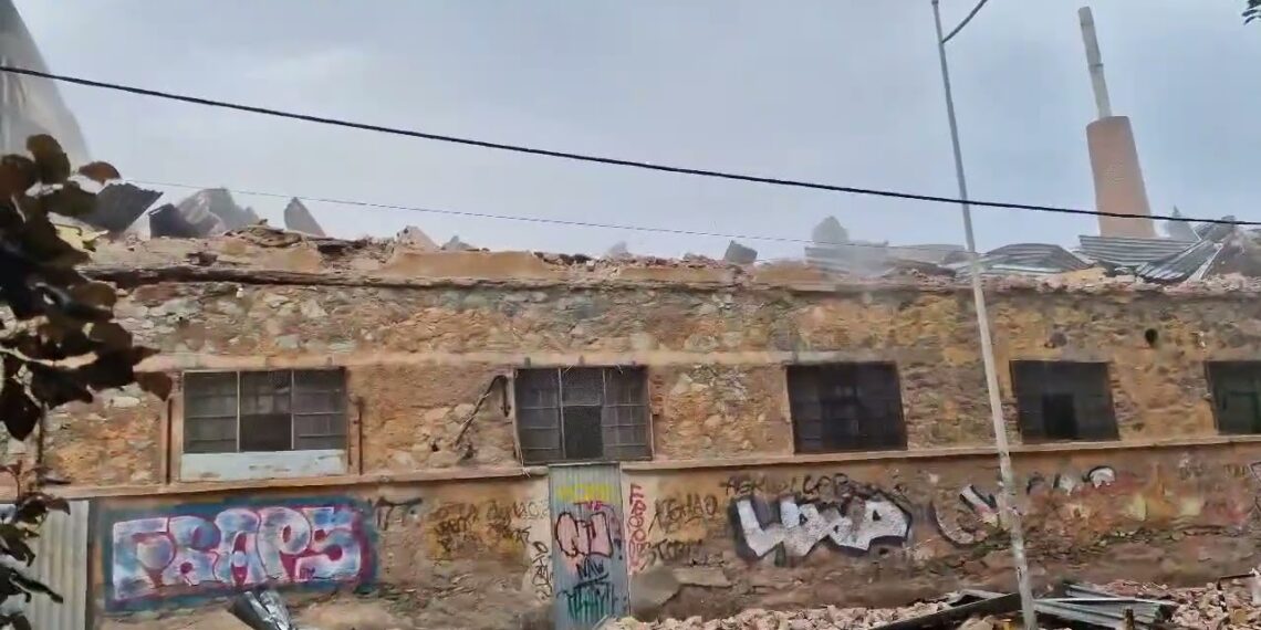 Δεν πενθήσαμε για την Ελβιέλα. Πενθήσαμε για τη Νατάσα, τον Ρέμο και τα σπασμένα ποτήρια