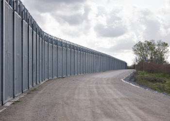 Φράχτης, κάμερες και drones: Ο Έβρος «ντύνεται ατσάλι»