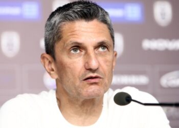 Λουτσέσκου: «Να παλέψουμε μέσα στο γήπεδο»