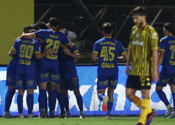 Ο Άρης ηττήθηκε 0-2 από τον Παναιτωλικό – Έντονες αποδοκιμασίες κατά Καρυπίδη