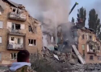 Ρωσική νυχτερινή επίθεση στην Ουκρανία – 13 νεκροί, ανάμεσά τους και παιδιά