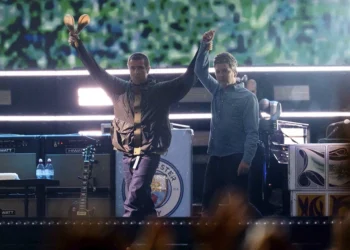 Νεκρός άνδρας από πτώση σε συναυλία των Oasis