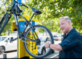 Στ. Αγγελούδης για σταθμό επισκευής ποδηλάτων στη Ν. Παραλία: “Να σεβαστούν οι πολίτες τον δημόσιο χώρο”