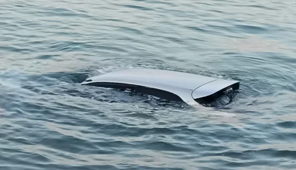 Βόλος: Αυτοκίνητο «βούτηξε» στη θάλασσα!