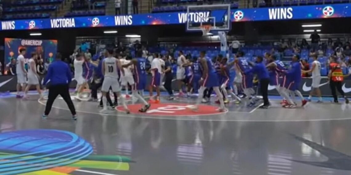 FIBA: Τιμωρία σε επτά παίκτες μετά τη σύρραξη στο Δομινικανή Δημοκρατία–Αργεντινή