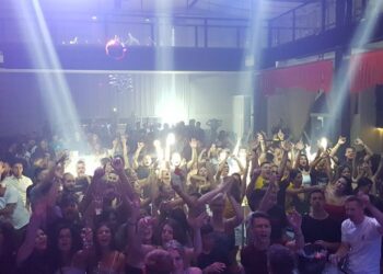 Συλλήψεις στην Σκιάθο για δυνατή μουσική