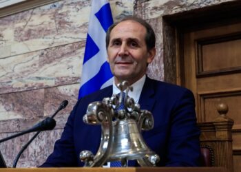 Ο Απόστολος Βεσυρόπουλος υπέστη ανακοπή καρδιάς σε beach bar στη Χαλκιδική