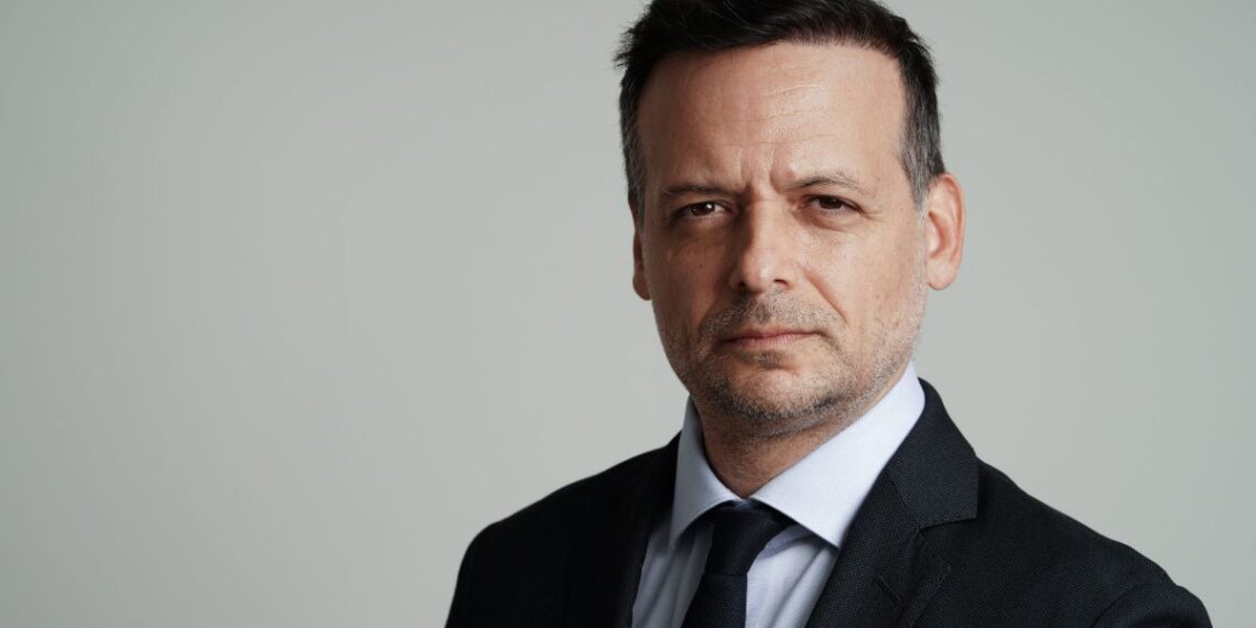 Χάρης Δούκας: «Η Ελλάδα εγκλωβίστηκε σε εθνικούς μύθους – Ώρα για νέα στρατηγική»