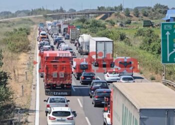 Ουρές οχημάτων στην εθνική οδό Θεσσαλονίκης – Αθηνών (ΦΩΤΟ)