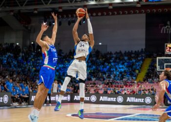 Τριαντάρα ο Air Giannis και πρεμιέρα «με το δεξί» στο Ευρωμπάσκετ 2025