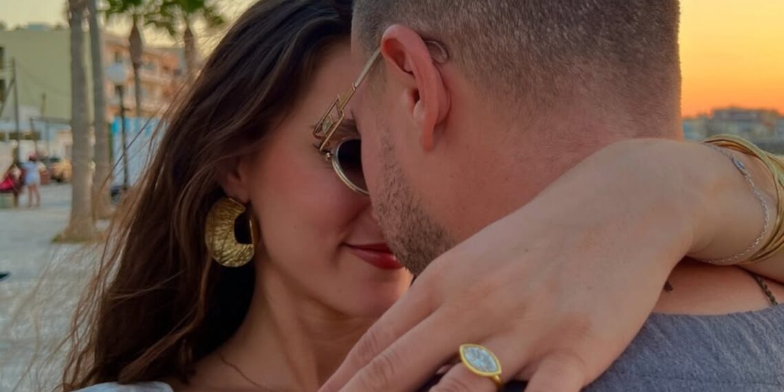 Παντρεύεται η Evangelia (photo)