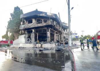 Θανατηφόρο τροχαίο: «Μπούκαρε» σε κατάστημα με ιλιγγιώδη ταχύτητα (video)