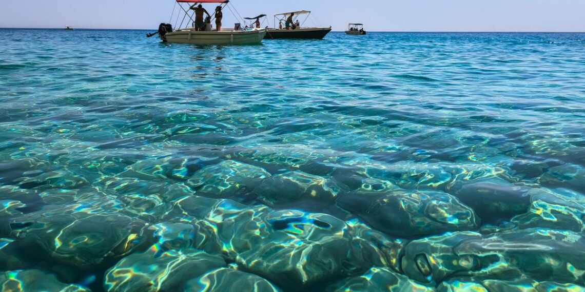 Καιρός: Αίθριος με θερμοκρασίες έως 41 βαθμούς