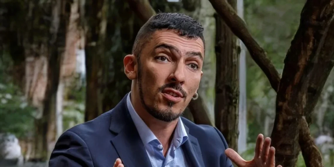 Έδωσαν το υπουργείο ισότητας σε… πορνοστάρ!