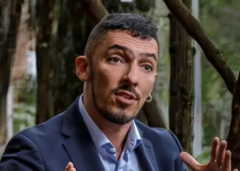 Έδωσαν το υπουργείο ισότητας σε… πορνοστάρ!