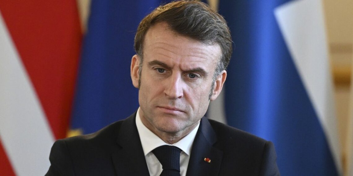 Ο Μακρόν καταγγέλλει «επαίσχυντη σκληρότητα» και «απεριόριστη απανθρωπιά» της Χαμάς