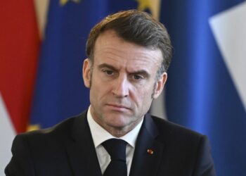 Ο Μακρόν καταγγέλλει «επαίσχυντη σκληρότητα» και «απεριόριστη απανθρωπιά» της Χαμάς