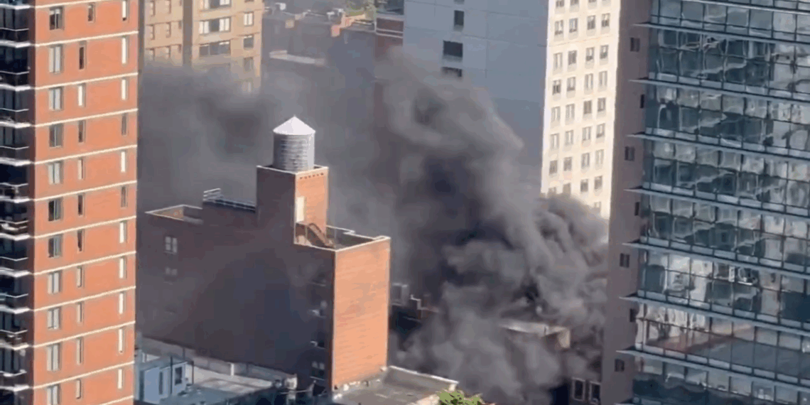 Έκρηξη στο Μανχάταν – Μαύρος καπνός κάλυψε την Νέα Υόρκη (video)