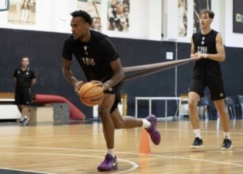 Μέλβιν: «Απολαμβάνω την πόλη, η προετοιμασία πηγαίνει τέλεια»